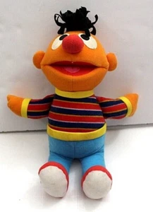 Sesamstraße 2002 Ernie Plüschtier Mattel Fisher Price B8511 B8508 Stofftier 10 Zoll - Bild 1 von 6
