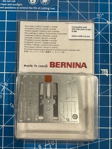 Bernina CutWork Stitch Plate 2.0 mm Compatible with: 435, 450, 640, B 560, B 580 - Picture 1 of 3