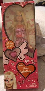 NIB BARBIE DOLL 2010 I LOVE VALENTINES DAY T7437 - Picture 1 of 2
