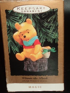 HALLMARK KEEPSAKE 1993 WINNIE THE POOH Hear Pooh's Voice MAGIC - Picture 1 of 5