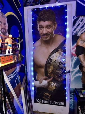 ВЫСОКИЙ ВИНИЛОВЫЙ БАННЕР WWE GIANT 2 x 6 дюймов — Эдди Герреро - Изображение 1 из 2