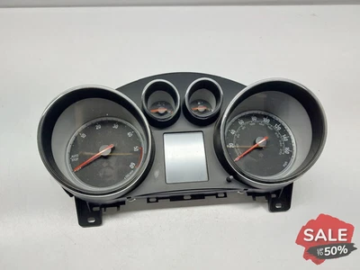 VAUXHALL ZAFIRA TOURER C DIESEL SPEEDOMETER INSTRUMENT CLUSTER 112015 - Image 1 of 4