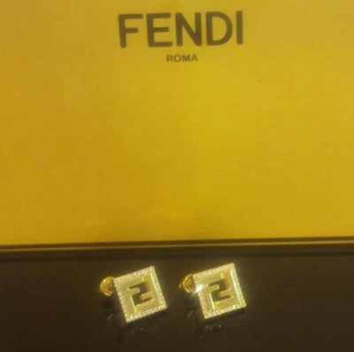 FENDI кристалл серьги-гвоздики - коробка не входит в комплект - Изображение 1 из 4