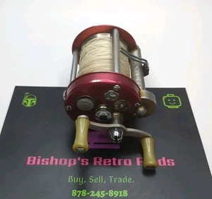 Vintage Pflueger Deluxe Nobby 1960 Casting Reel. Red - Picture 1 of 7