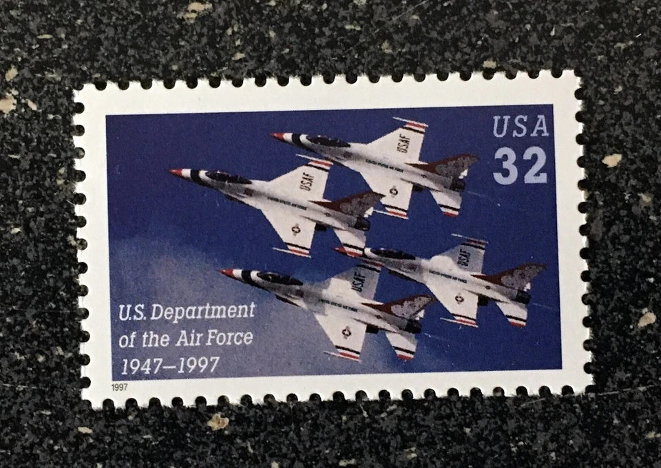 USA1997 #3167 32c US Air Force Department - Single Stamp  Mint NH  airplane - Image 1 of 1