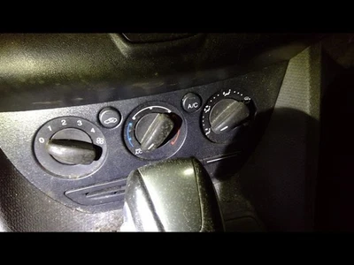 Control de temperatura delantero compatible con 14-18 TRANSIT CONNECT 1138700 Foto 1 de 4