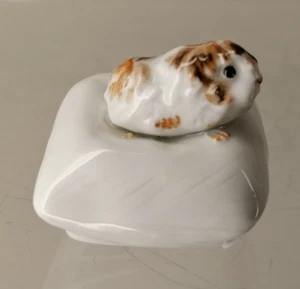 Meissen Meerschweinchen Tier auf Kissen 1. Wahl Miniatur Entw.: Jörg Danielczyk - Picture 1 of 8