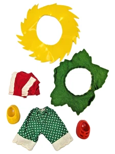 De colección Strawberry Shortcake 6 Beary Wear Sunny & Berry Parche Ropa Artículos - Imagen 1 de 3