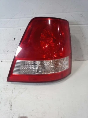 Conjunto de luz trasera derecha Kia Sorento 2005 fabricante de equipos originales usado 221609 227 k millas Foto 1 de 3