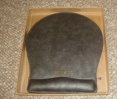 Frye & Co Charcoal Black Leather Look Mouse Pad with Wrist Rest NEW - Image 1 of 2