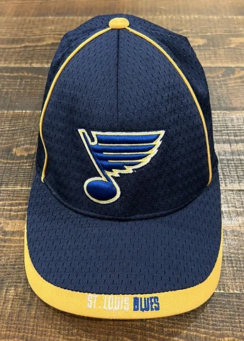 Vintage Nike St. Louis Blues NHL Hockey Hat - Universal Fit - Jersey Material Cover