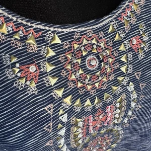 CJ Banks 2X Camicia Top Blu Ricamato Perline Perle Scollo a V Manica 3/4 Azteca Fun - Foto 1 di 13