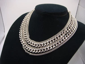 COLLAR VINTAGE FIRMADO REINAD ESLABÓN CUBANO MULTI HEBRA TONO PLATA PATRIMONIO - Imagen 1 de 11