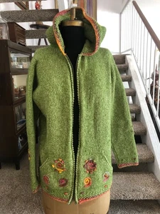 WORLD FOLK ART Lantzville Canada Green Knit Wool Hooded Green Sweater Sz M - Picture 1 of 6