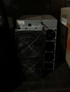 Bitmain S19 Pro Miner - 120TH/s - Bild 1 von 1