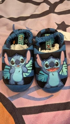 Disney Stich 学步儿童拖鞋 9-10 码全新带标签 — 第 1/4 张图片