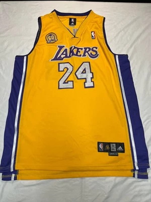 Camiseta Kobe Bryant #24 LA Lakers Adidas NBA Talla 54 XXL Longitud +2 60 Aniversario Foto 1 de 4