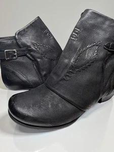Miz Mooz Mimic Black Leather Side Zip Ankle Boots Women’s Size EU 42 US 11 EUC - Picture 1 of 12