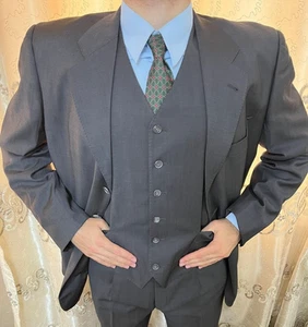 1970s vintage handtailored bespoke classic all worsted 3 piece gray suit 42R - Picture 1 of 20