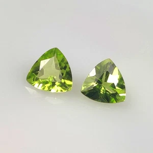 Gemelos corte trillón peridoto verde natural de 2,24 quilates - 8142 - Imagen 1 de 2