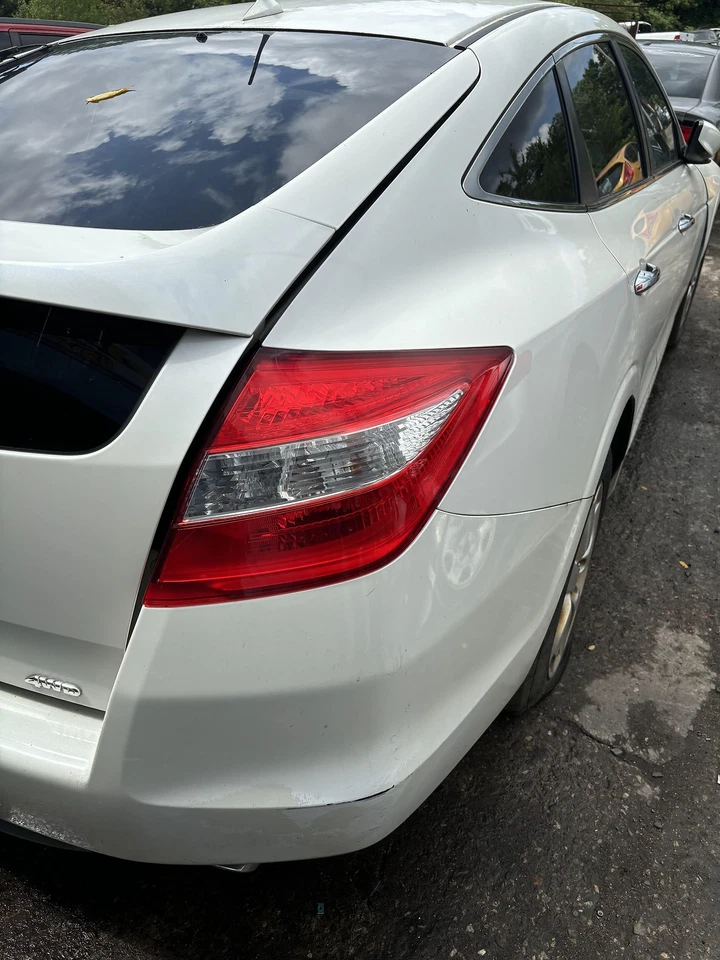 Tail Light Assembly HONDA CROSSTOUR Right 10 11 12 - Image 1 of 1