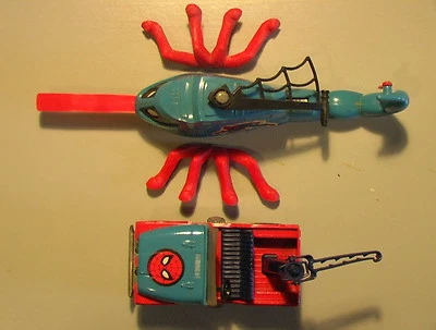 Spiderman VINTAGE 1979 Jeep/Copter Lot of 4+ Parts Corgi Die-Cast METAL Marvel!! - Image 1 of 4