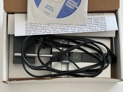 Cisco Linksys Wireless-G Range Expander WRE54G - Image 1 of 4