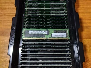 Samsung 32GB PC4-2933Y 2Rx4 DDR4 ECC RDIMM Registered Memory M393A4K40DB2-CVF - Picture 1 of 5