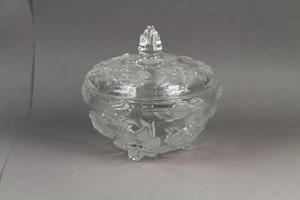 Dreibein Glas Deckelschale mit Relief Rosen Decor - Ø ca. 17 cm. - TOP Z.  /S143 - Bild 1 von 1
