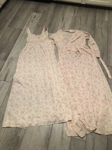 Miss Elaine Nightgown size M (?) Floral Sleepwear Polyester - Picture 1 of 6