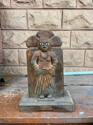 Linda estatueta de deusa hindu antiga de madeira esculpida à mão 1800' - Imagem 1 de 4