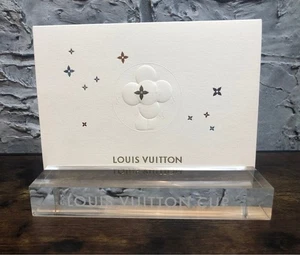 LOUIS VUITTON Tasse VIP Einladung Acryl Karte Foto Ständer Halter Rahmen Schreibtisch - Bild 1 von 7