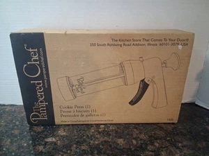 Prensa de galletas Pampered Chef 1525 retirada 16 discos diseños galletas pulverizadoras nueva en caja - Imagen 1 de 5
