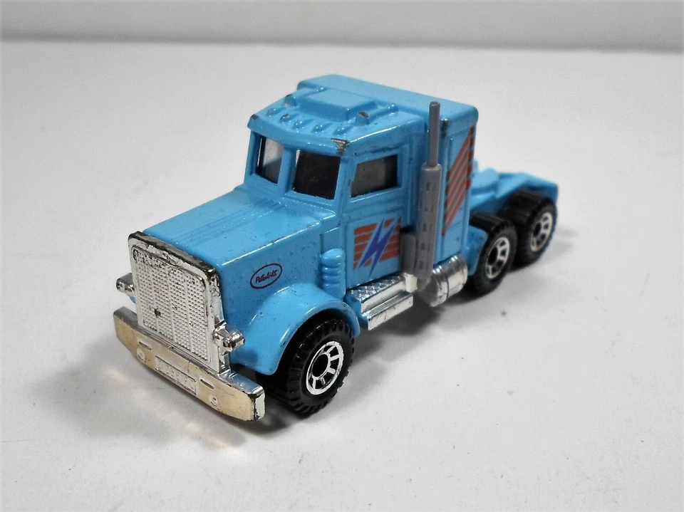 MATCHBOX VTG 1989 PETERBILT CONVENTIONAL TRACTOR MB TV 1:80 3'' DIE-CAST TOY CAR - Image 1 of 4
