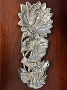 Arthur Court Aluminum Lily Pad & Frogs Tray 1994-8-1/4" long-Spoon Rest - Picture 1 of 10