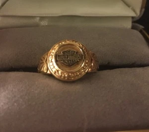 Anillo Harley Davidson de oro liso 10K talla 6 para hombre/mujer estampador 6,1 gramos pesado - Imagen 1 de 6