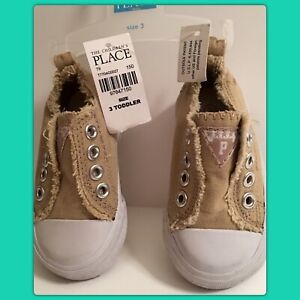 NWT Infant Boys 03 “THE CHILDRENS PLACE” Tan Canvas Athletic No-lace SHOES