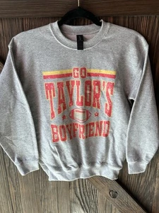 Go Taylor's Boyfriend Sweatshirt Grey - Size Kids/Youth Medium - Picture 1 of 4