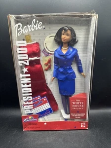 Mattel 1999 Barbie President 2000 African American #26289 ToysRUs Exclusive Neu in OVP - Bild 1 von 11