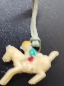 Ciondolo Vintage Cavallo Celluloide Anni '40 #1 Cracker Jack Giocattolo Premio Giappone - Foto 1 di 4