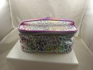 Funda o bolsa de maquillaje tipo leopardo estampado morado  - Imagen 1 de 6
