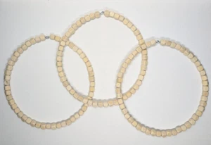 Lot of 3 Off White Wood Bead Wreaths 50 Beads Per Wreath Great for Crafting 10in - Bild 1 von 3