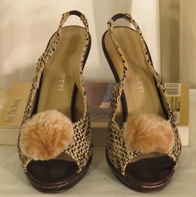 Tacones traseros vintage de tweed marrón con pompón de piel de Dotti talla 7M Foto 1 de 4
