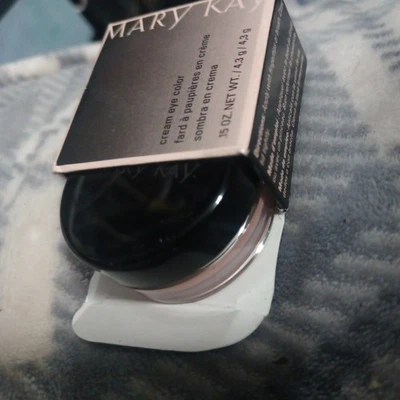 Mary Kay Cream Eye Color Pale Blush Rose Pale 025875 - Image 1 of 2