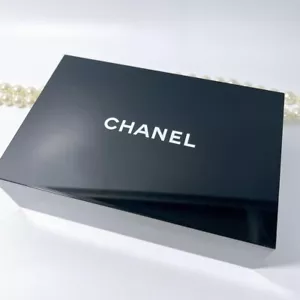 Chanel Makeup Box with Mirror Accessory Case Novelty 15 x 10 x 4.5cm USED/MINT - Picture 1 of 8