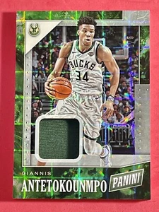 2019 Panini Black Friday Hyper Plaid Patch Giannis Antetokounmpo 1/5 #14 Bucks - Picture 1 of 10