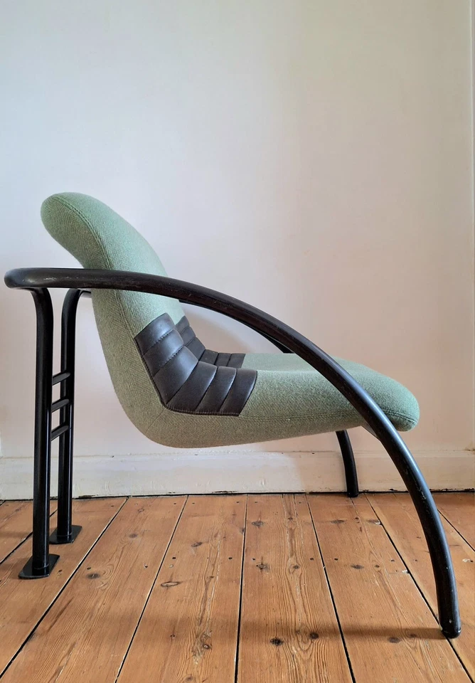 Fauteuil vintage édité par Airborne, meuble siège design.  - Photo 1/4