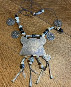 Tribal Jewelry Vintage Ethnic Necklace African Bead, Bone, & Crafted Metal Rare - Picture 1 of 6