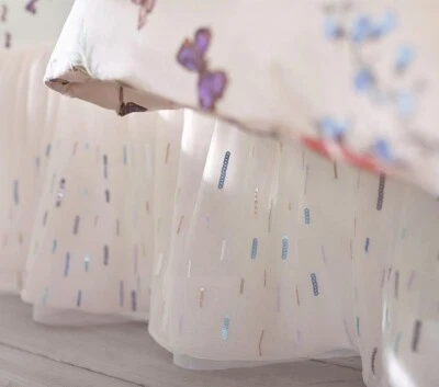 Falda de cuna Pottery Barn para niños Monique Lhuillier Starburst falda de cuna $149 nueva en paquete Foto 1 de 2