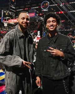 Steph Curry & Jared McCain Posing Warriors 76ers 8x10 NBA Basketball Photo - Picture 1 of 1